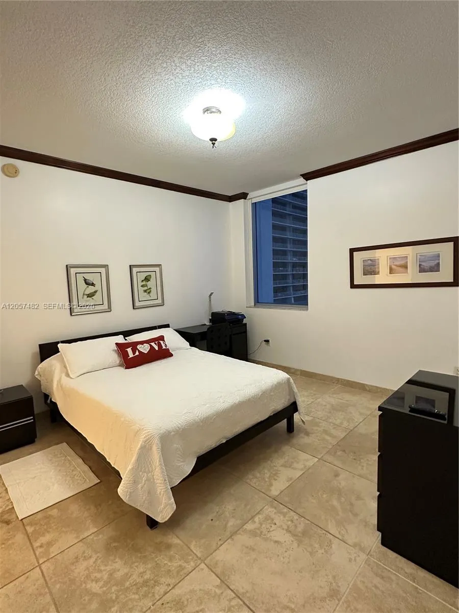 1060 E BRICKELL AV #3001 Miami, FL 33131