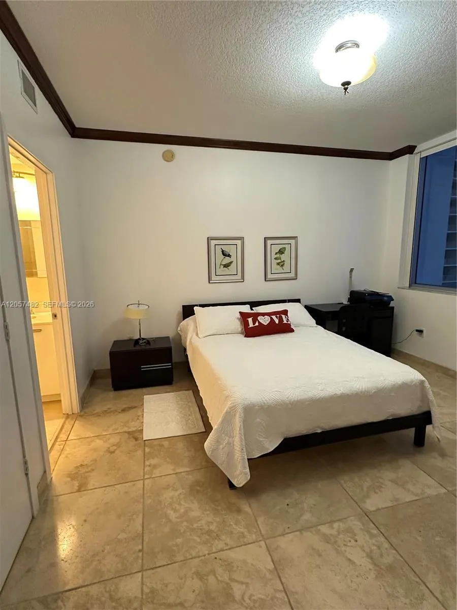 1060 E BRICKELL AV #3001 Miami, FL 33131