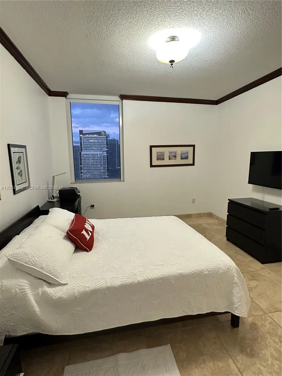 1060 E BRICKELL AV #3001 Miami, FL 33131
