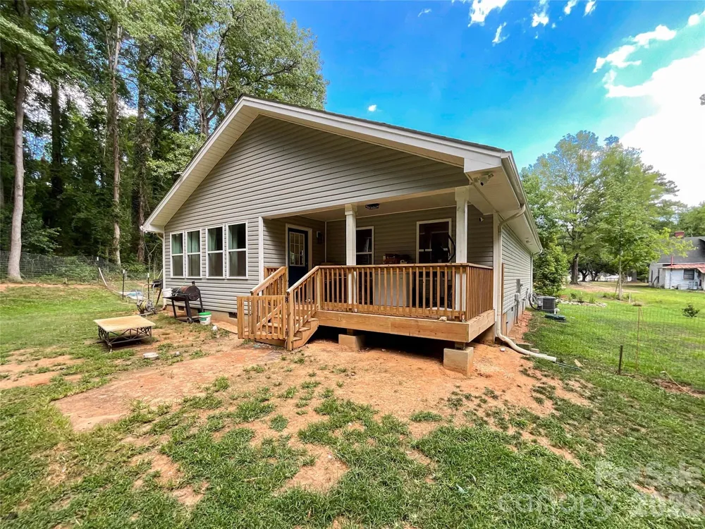 404 White Store Road Wadesboro, NC 28170