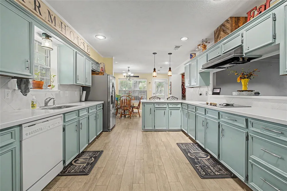 1450 Pleasant Valley Drive Huntsville, TX 77340