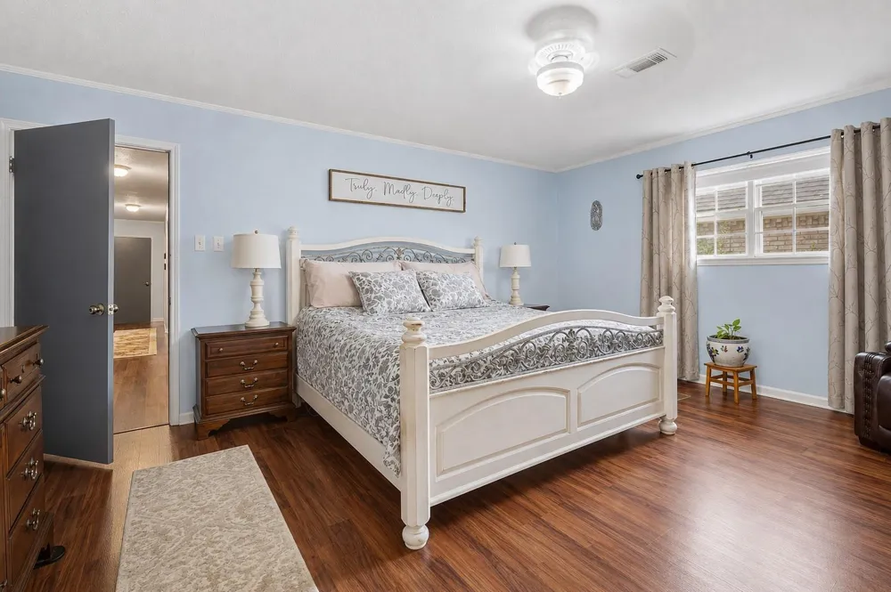 1450 Pleasant Valley Drive Huntsville, TX 77340