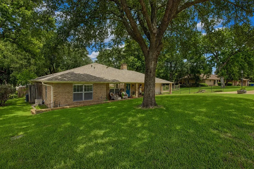 1450 Pleasant Valley Drive Huntsville, TX 77340