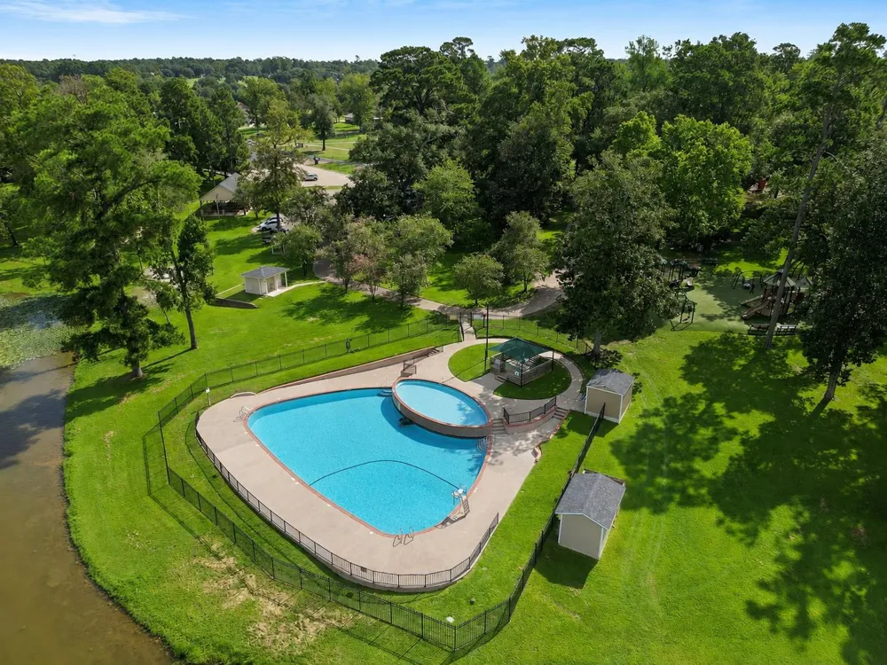 1450 Pleasant Valley Drive Huntsville, TX 77340