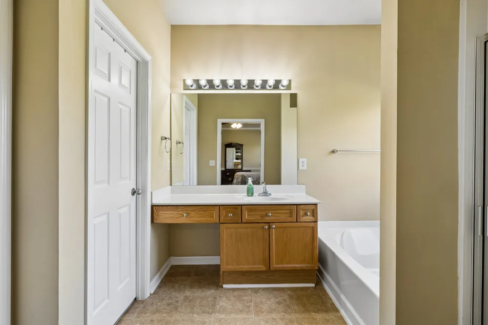 1008 Riverspring Dr Nashville, TN 37221