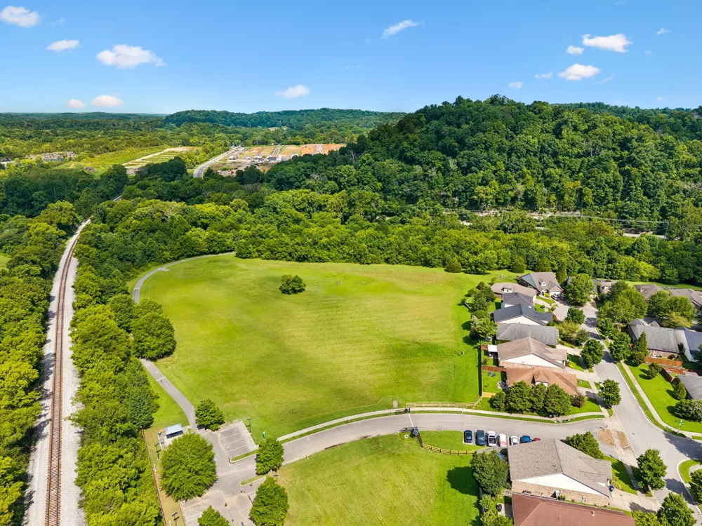 1008 Riverspring Dr Nashville, TN 37221