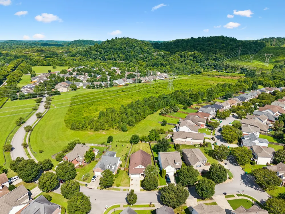 1008 Riverspring Dr Nashville, TN 37221