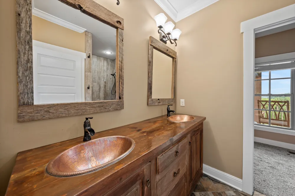 128 Leath Ln Bethpage, TN 37022