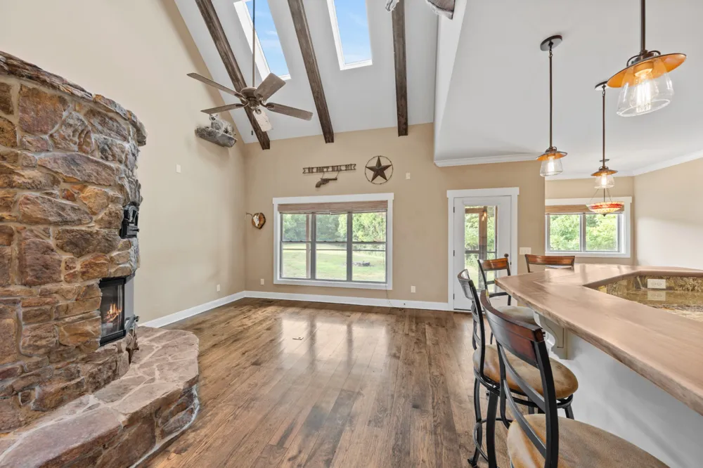 128 Leath Ln Bethpage, TN 37022