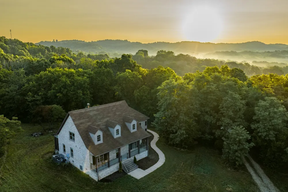 128 Leath Ln Bethpage, TN 37022