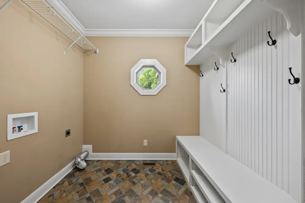 128 Leath Ln Bethpage, TN 37022