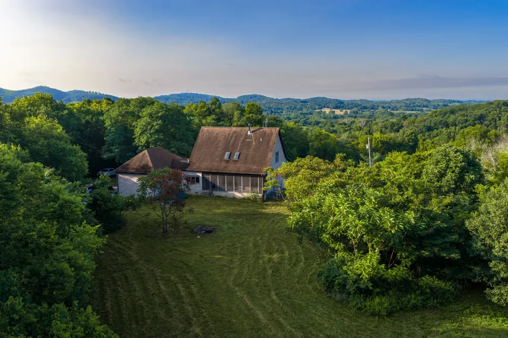 128 Leath Ln Bethpage, TN 37022