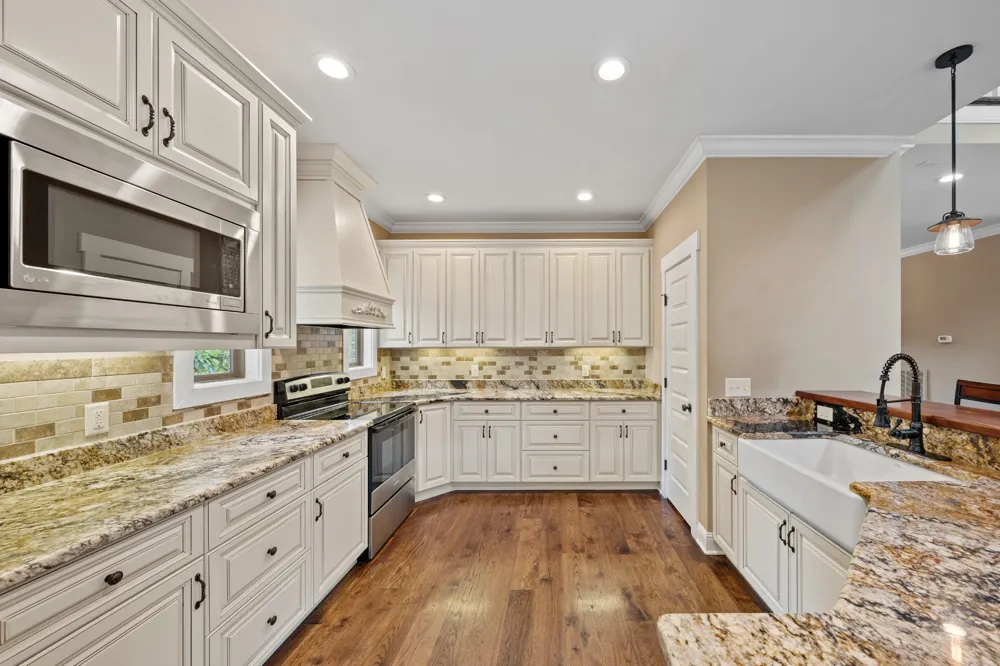 128 Leath Ln Bethpage, TN 37022