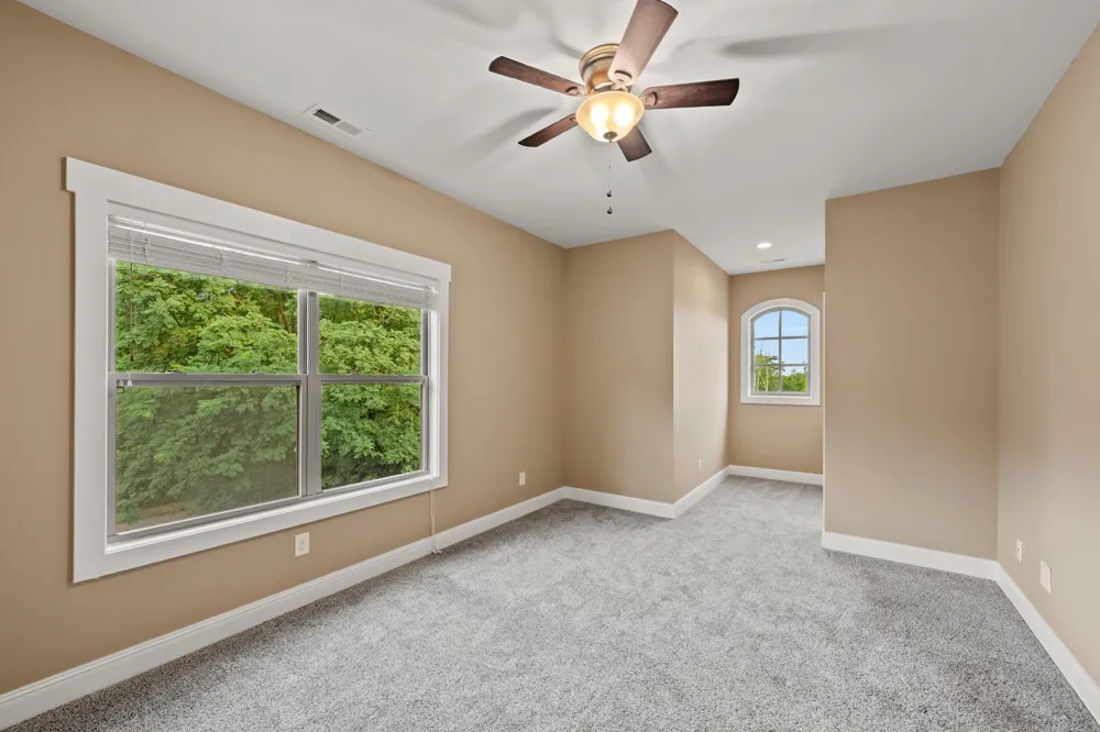 128 Leath Ln Bethpage, TN 37022