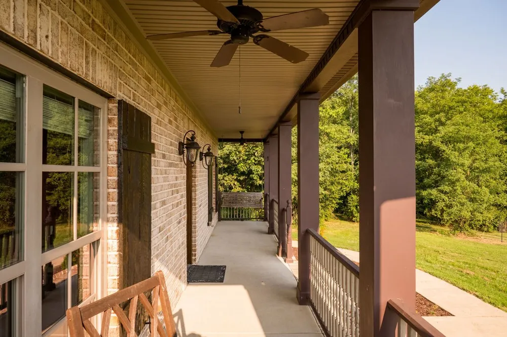 128 Leath Ln Bethpage, TN 37022