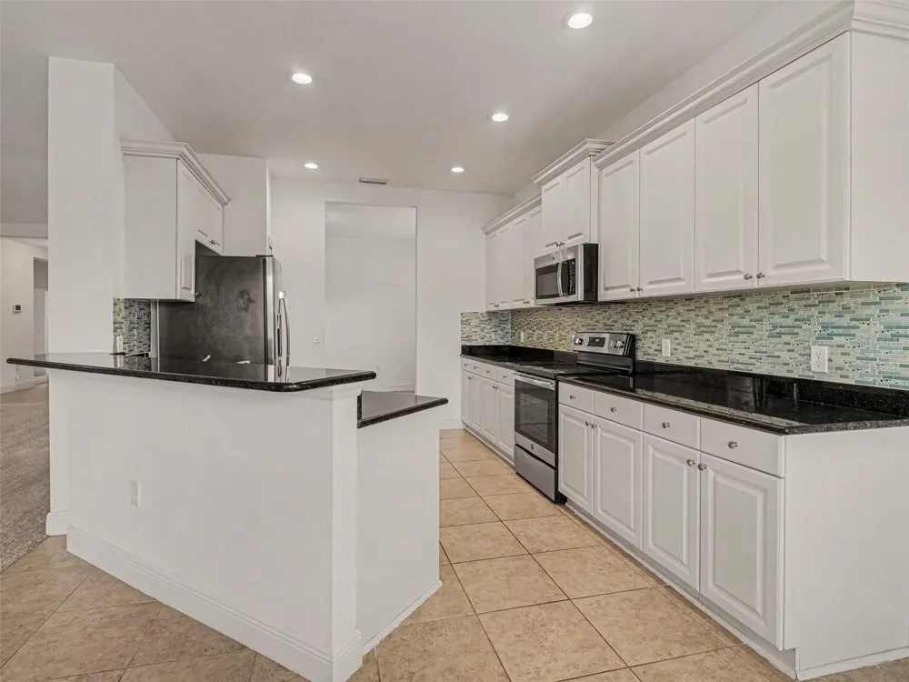 7521 RIDGELAKE CIRCLE Bradenton, FL 34203