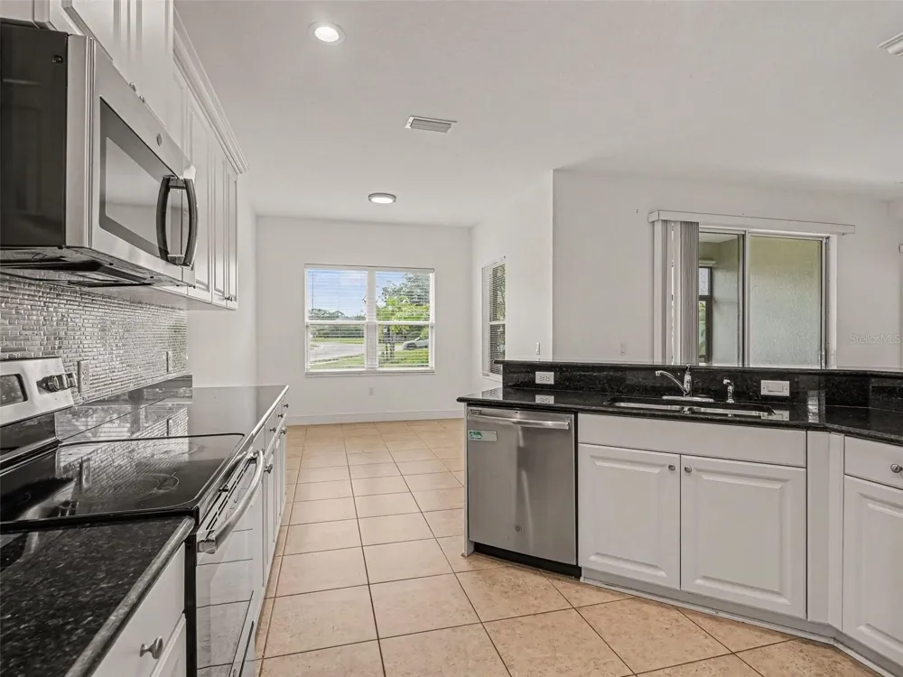 7521 RIDGELAKE CIRCLE Bradenton, FL 34203
