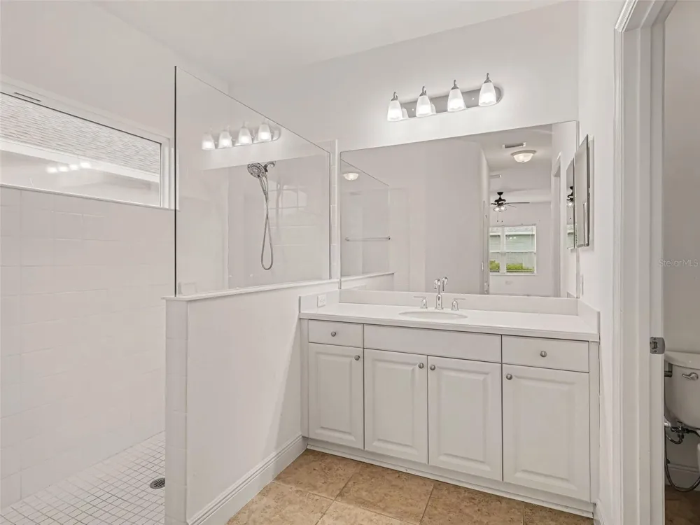 7521 RIDGELAKE CIRCLE Bradenton, FL 34203