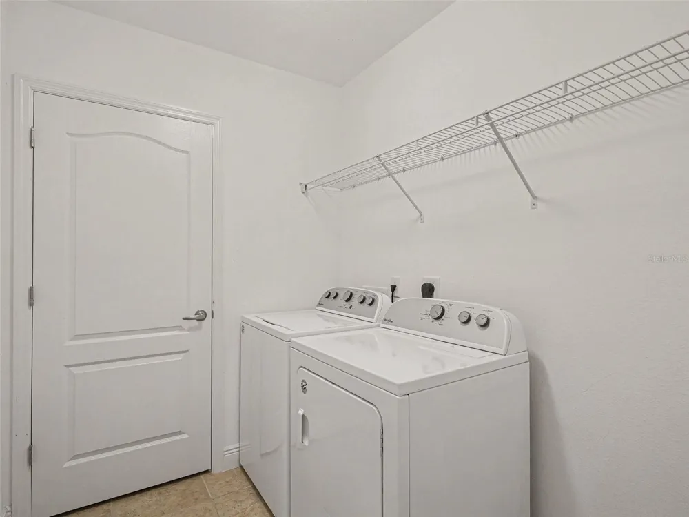 7521 RIDGELAKE CIRCLE Bradenton, FL 34203