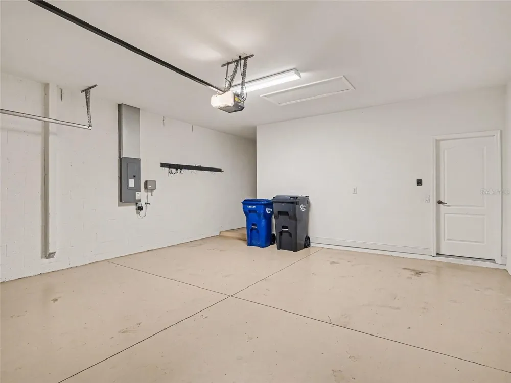 7521 RIDGELAKE CIRCLE Bradenton, FL 34203