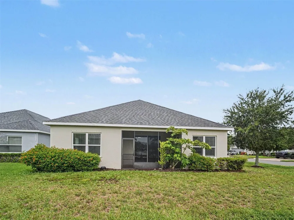 7521 RIDGELAKE CIRCLE Bradenton, FL 34203