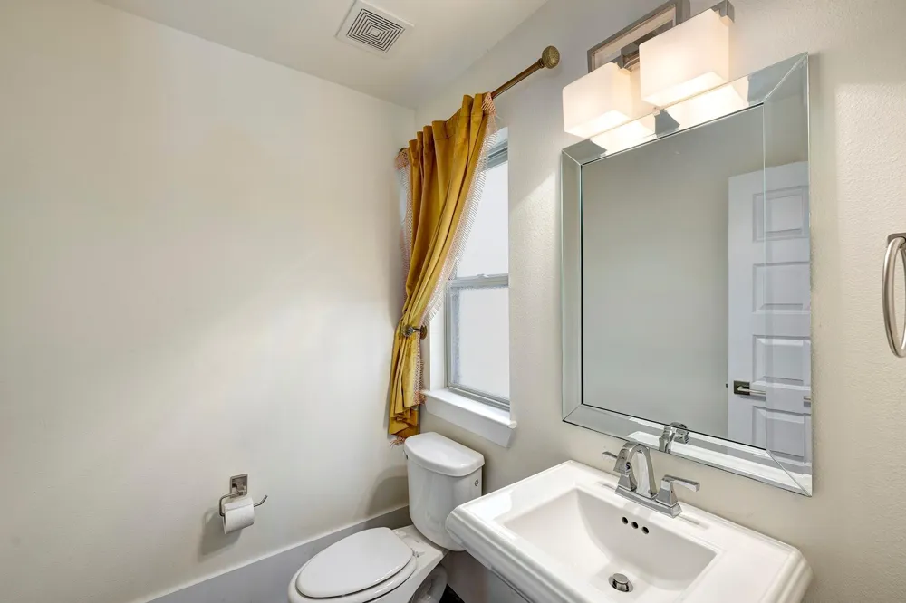 2717 Mason Street Houston, TX 77006