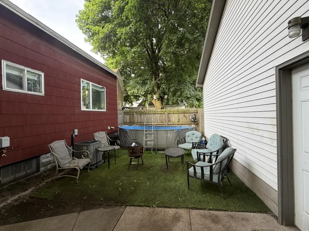 307 6th Street Manistee, MI 49660
