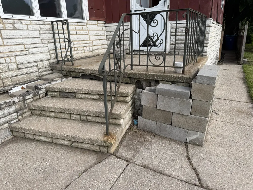 307 6th Street Manistee, MI 49660