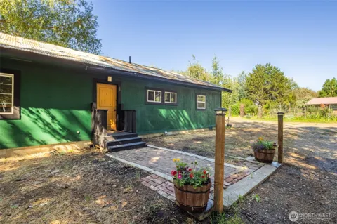 133 Woodhouse Loop