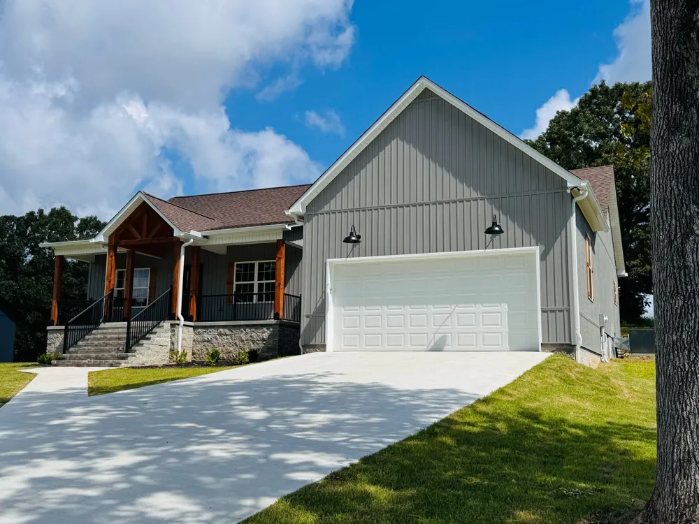 58 Hall St Lexington, TN 38351