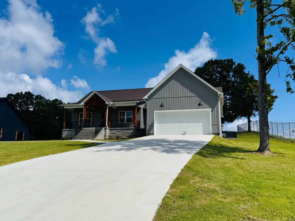 58 Hall St Lexington, TN 38351