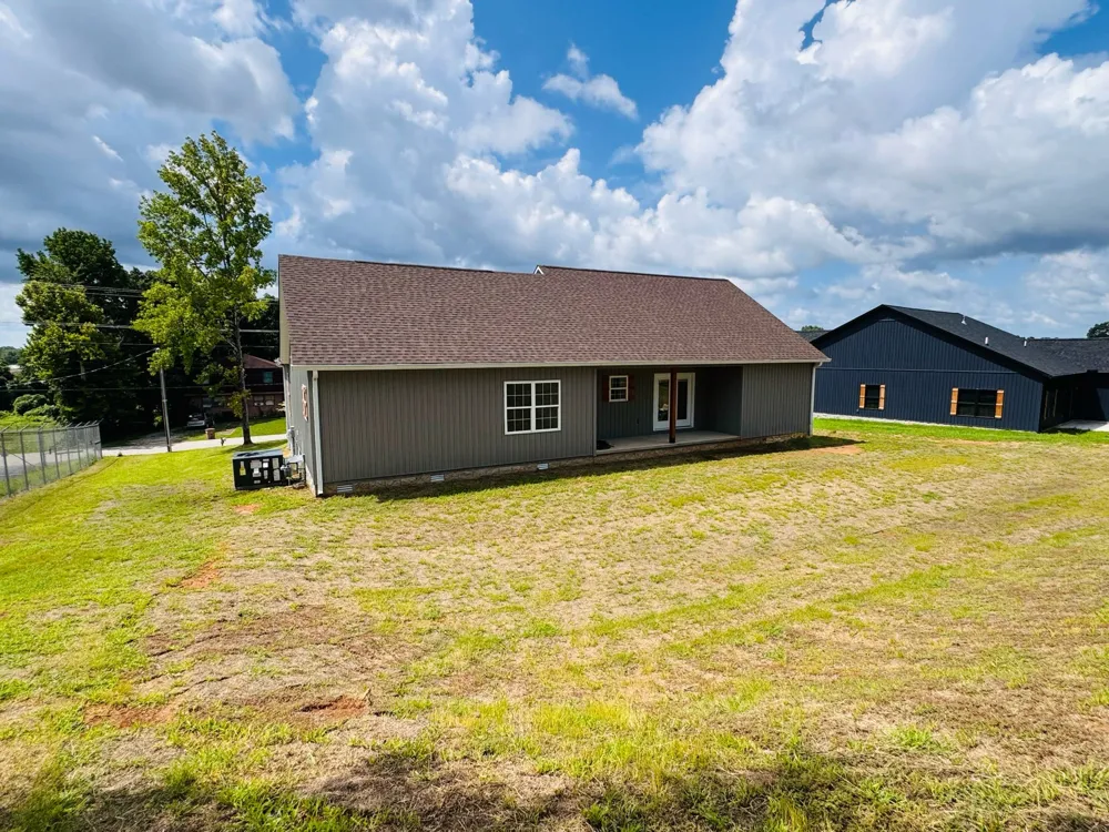 58 Hall St Lexington, TN 38351