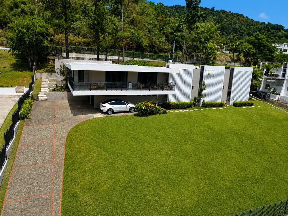 B7 CALLE INDUSTRIA Caguas, PR 00725