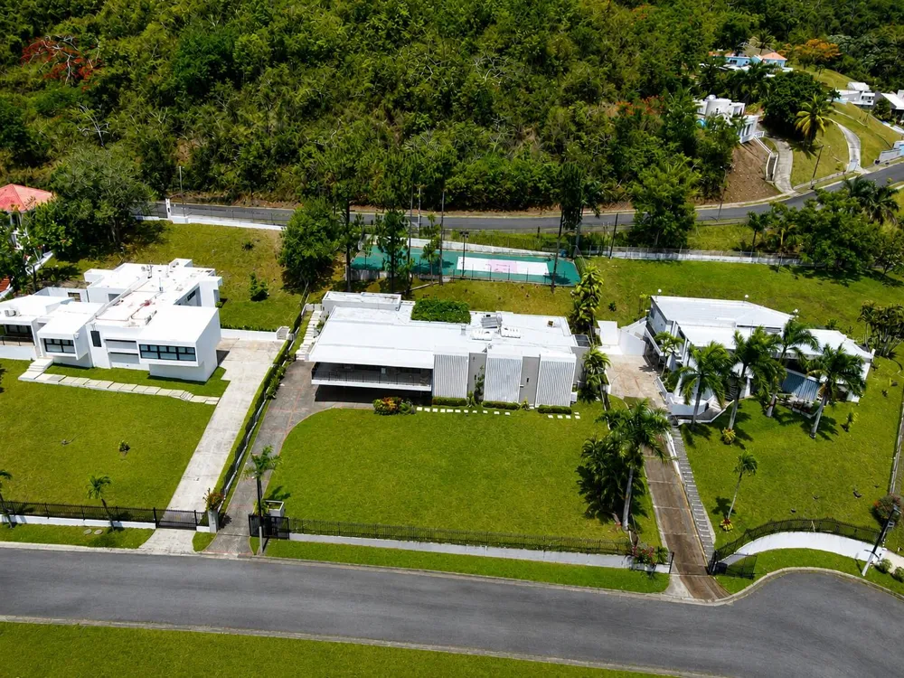 B7 CALLE INDUSTRIA Caguas, PR 00725