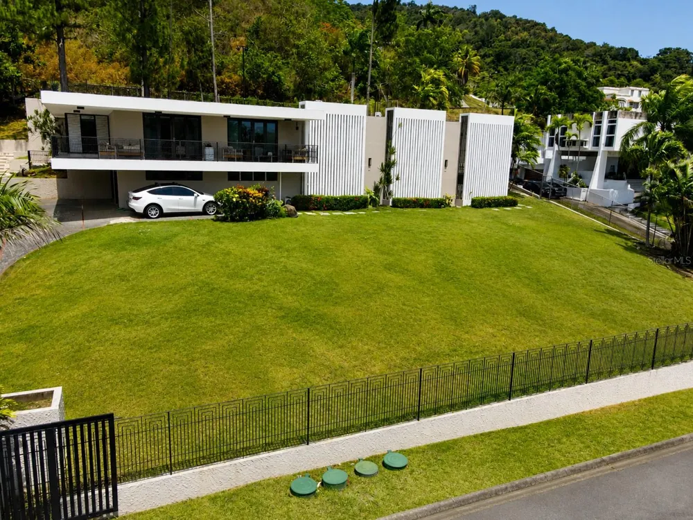B7 CALLE INDUSTRIA Caguas, PR 00725