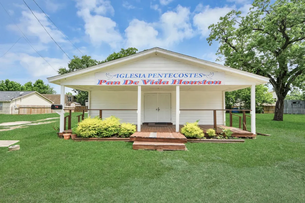 810 Lucky Street Houston, TX 77088