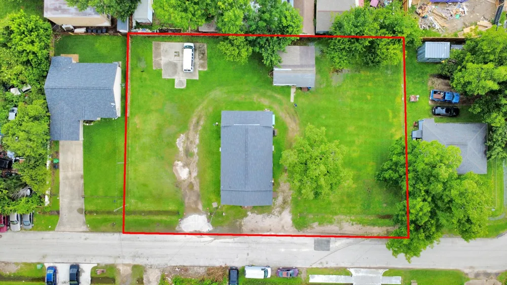 810 Lucky Street Houston, TX 77088
