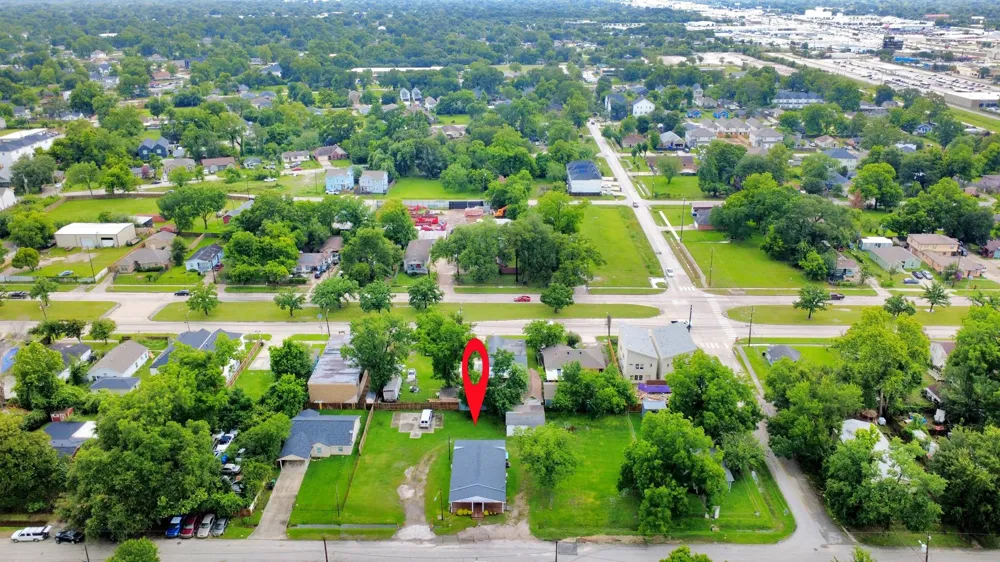 810 Lucky Street Houston, TX 77088