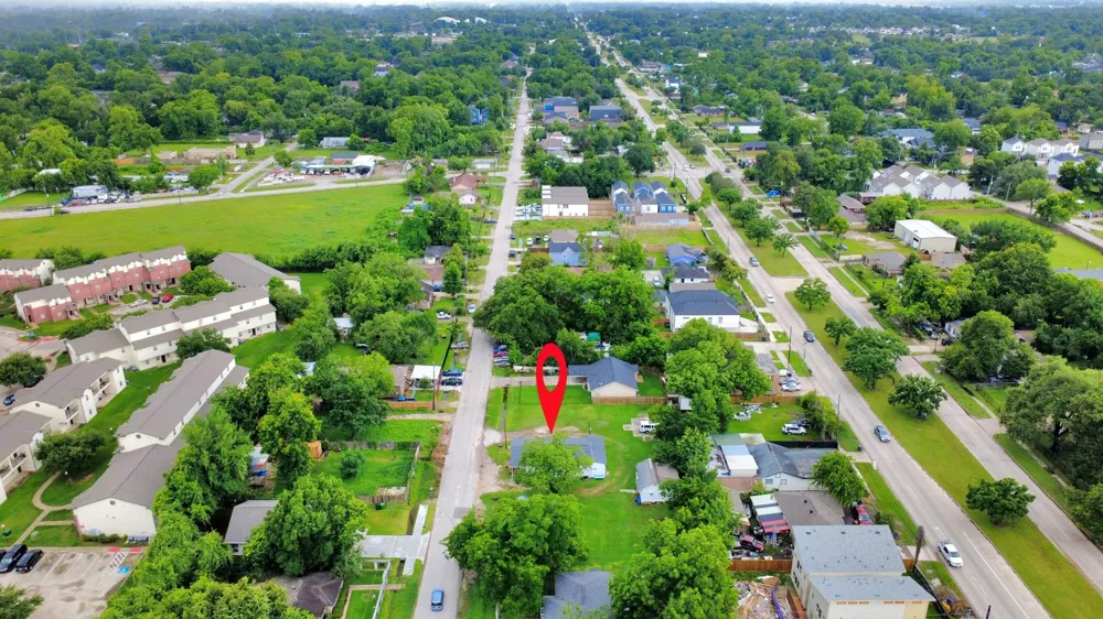 810 Lucky Street Houston, TX 77088
