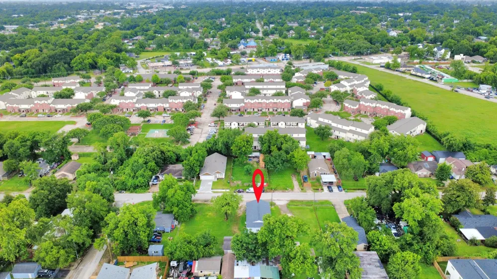 810 Lucky Street Houston, TX 77088