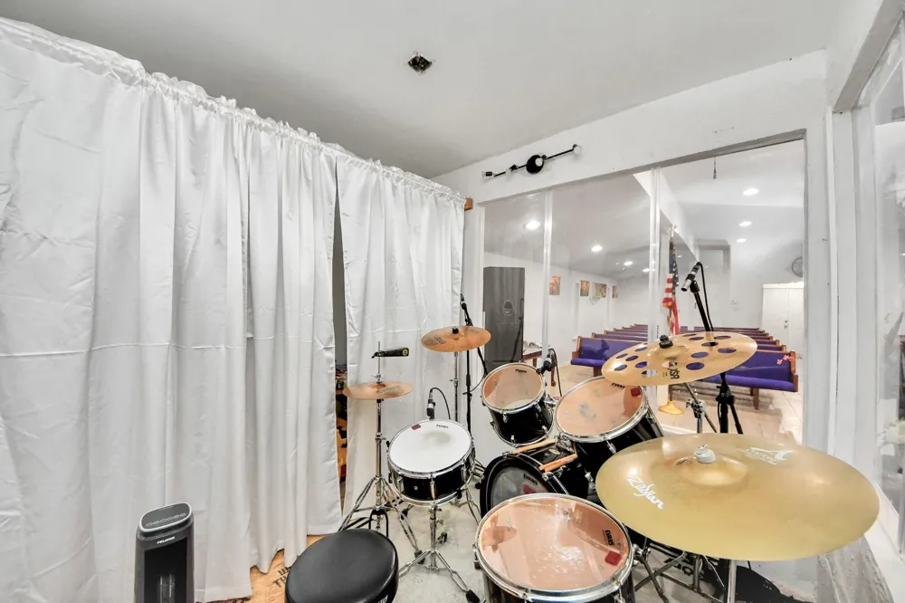 810 Lucky Street Houston, TX 77088
