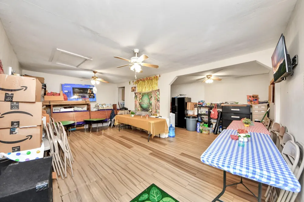 810 Lucky Street Houston, TX 77088