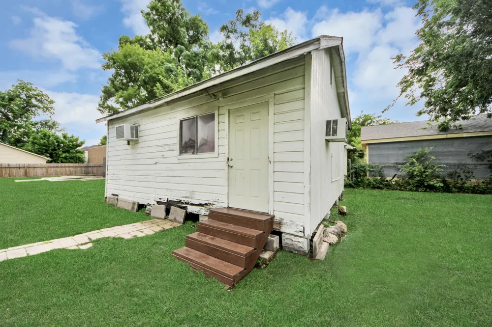 810 Lucky Street Houston, TX 77088