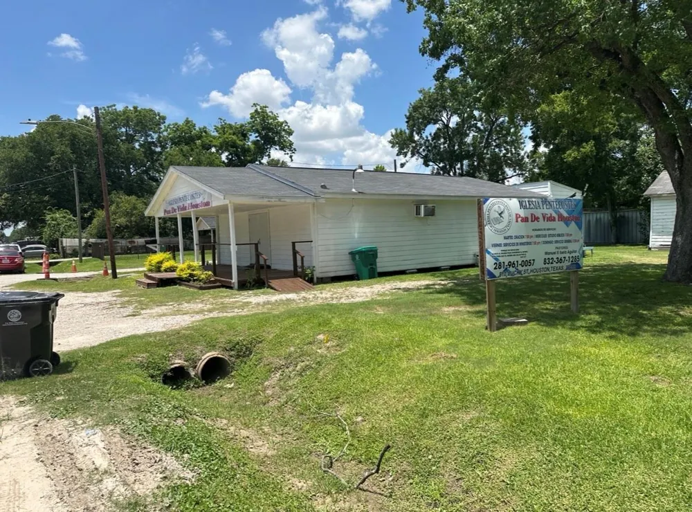 810 Lucky Street Houston, TX 77088