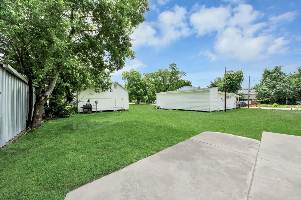 810 Lucky Street Houston, TX 77088