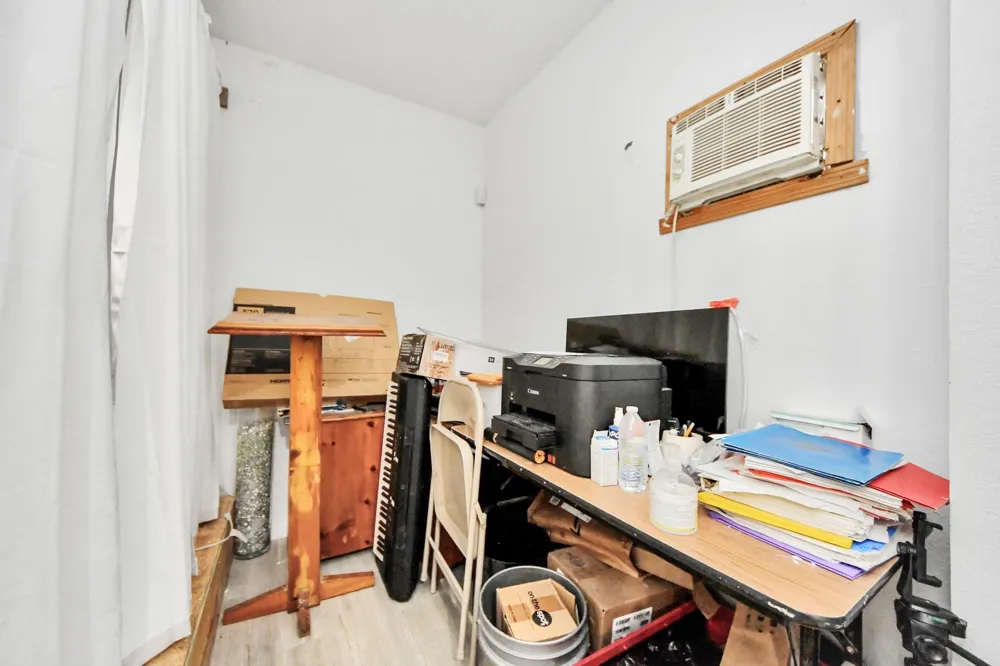810 Lucky Street Houston, TX 77088