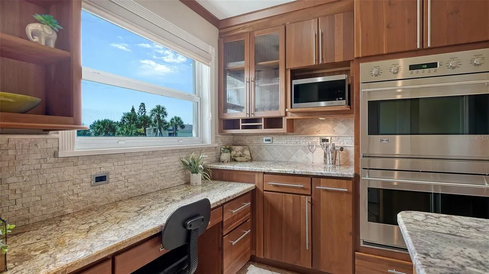 7115 GULF OF MEXICO DRIVE #23 Longboat Key, FL 34228