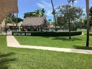 8261 SW 128th St #202 Pinecrest, FL 33156