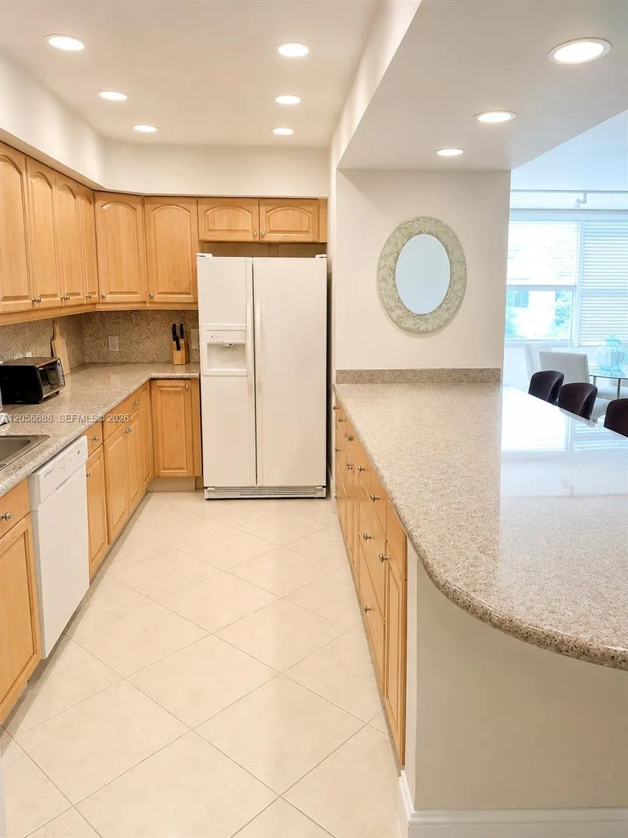 10210 Collins Ave #303 Bal Harbour, FL 33154