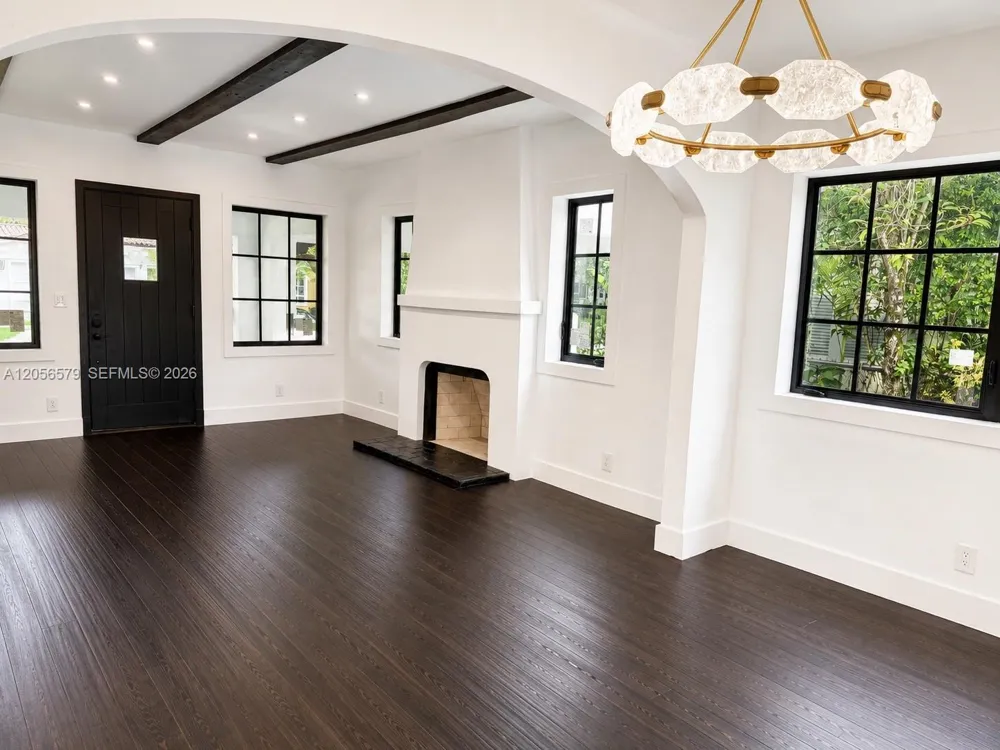 1213 Aguila Ave Coral Gables, FL 33134